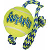 KONG Air Squeaker Tennis mit Kordel Ball Hundespielzeug