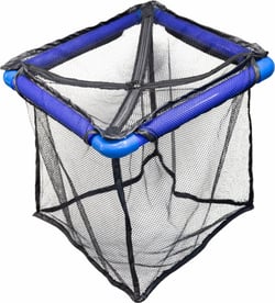 Cages flottantes pour isolation des poissons de bassin