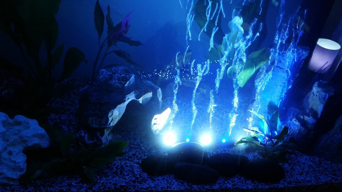 Sous marin bulleur pour aquarium