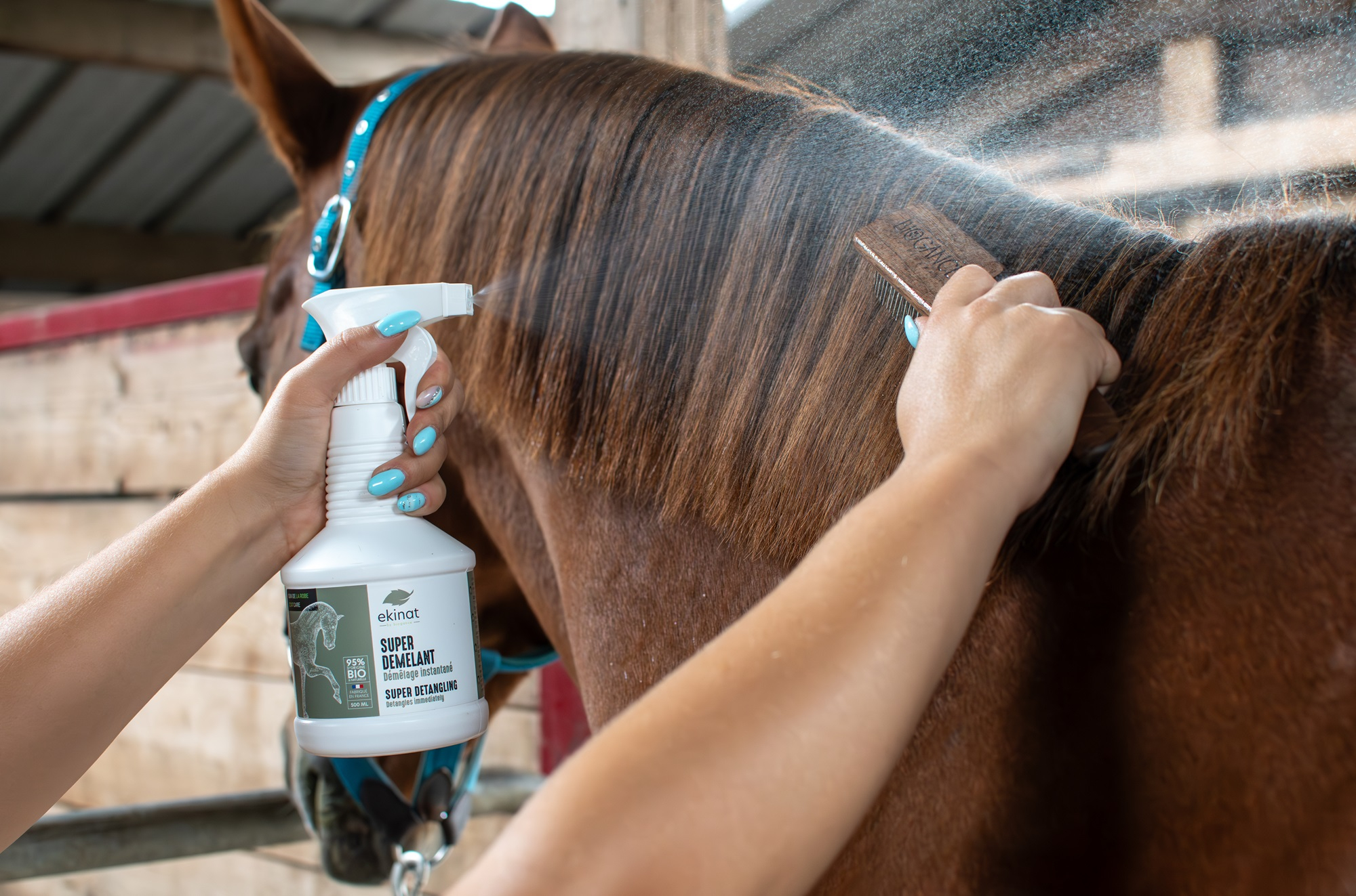 EKINAT Super démêlant pour chevaux