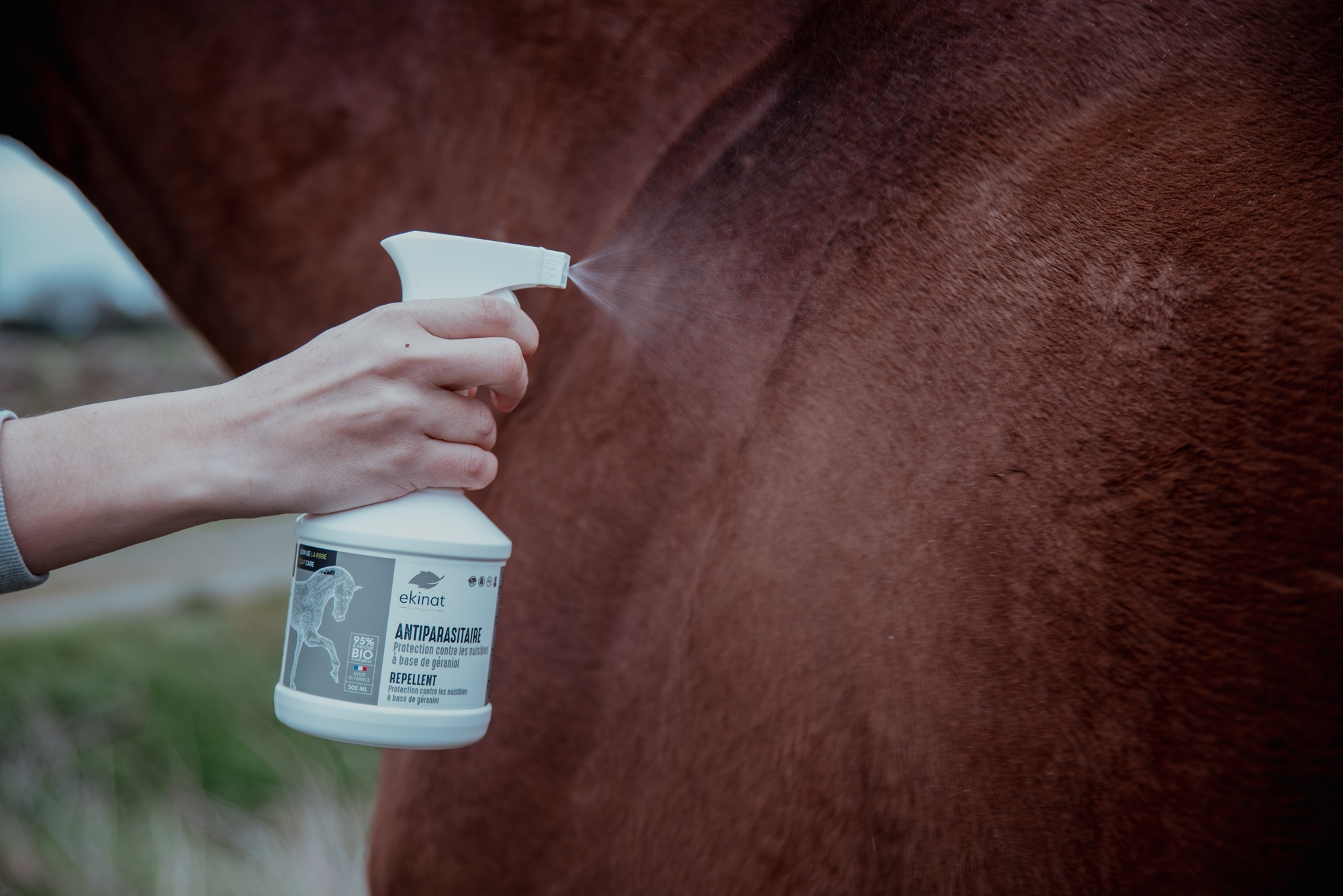 EKINAT Spray antiparasitário para cavalos