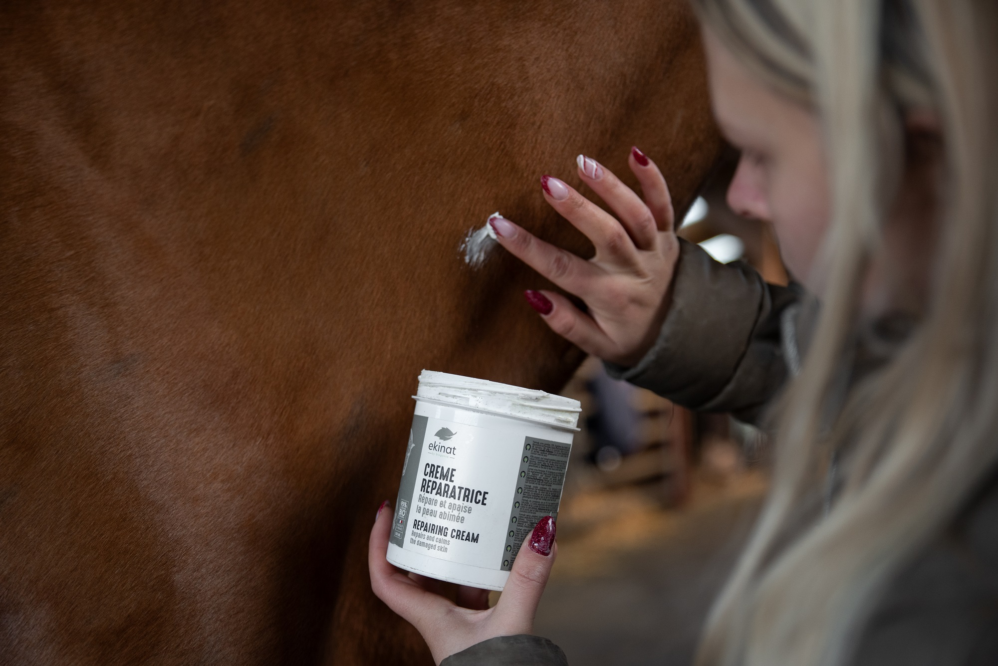 EKINAT herstellende crème voor paarden