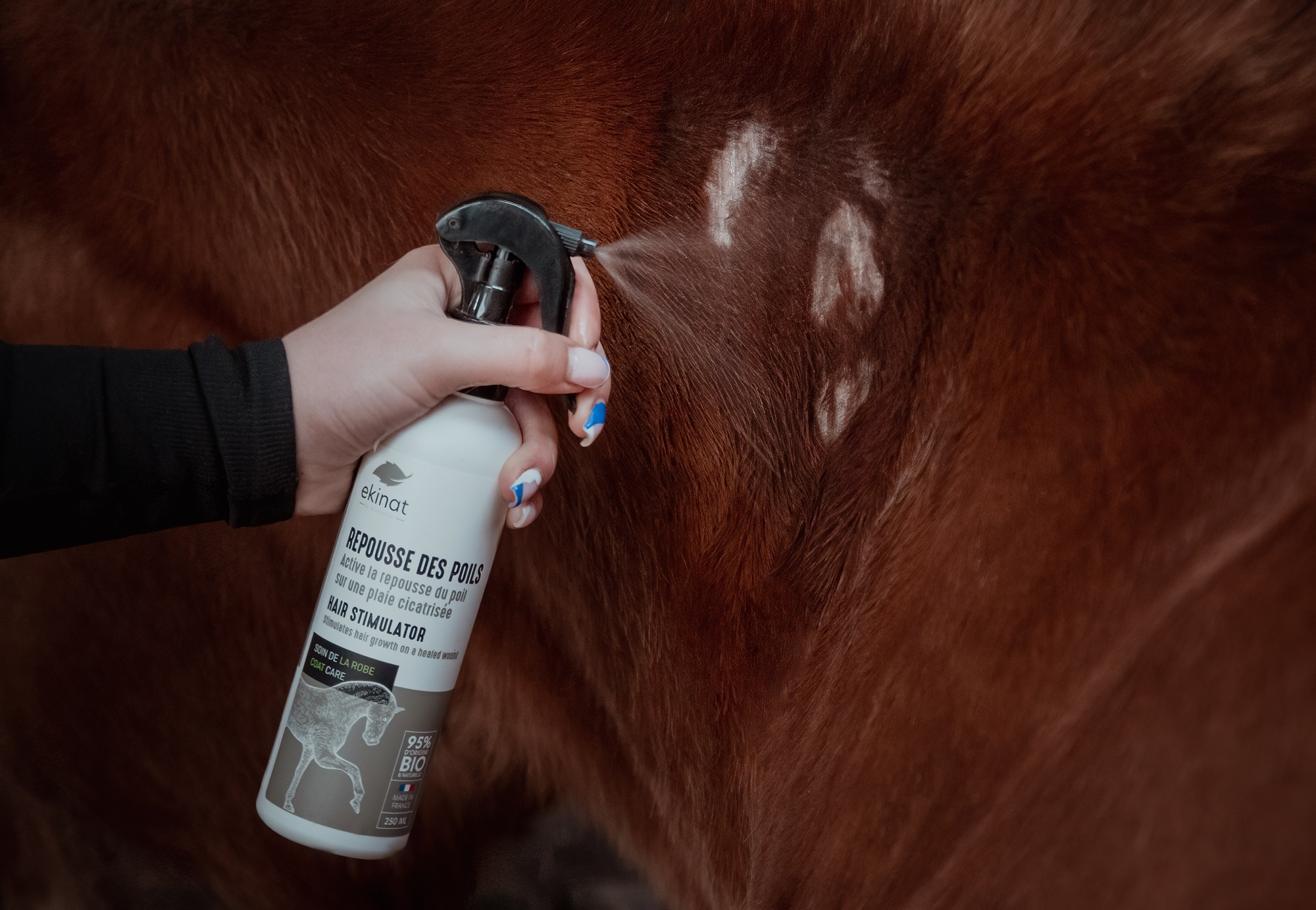 EKINAT Spray repousse poils pour chevaux