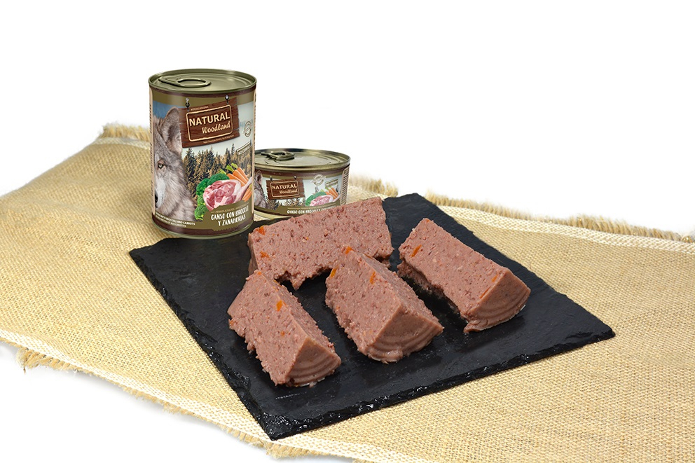 NATURAL WOODLAND pâté hipoalergénica de ganso para perro