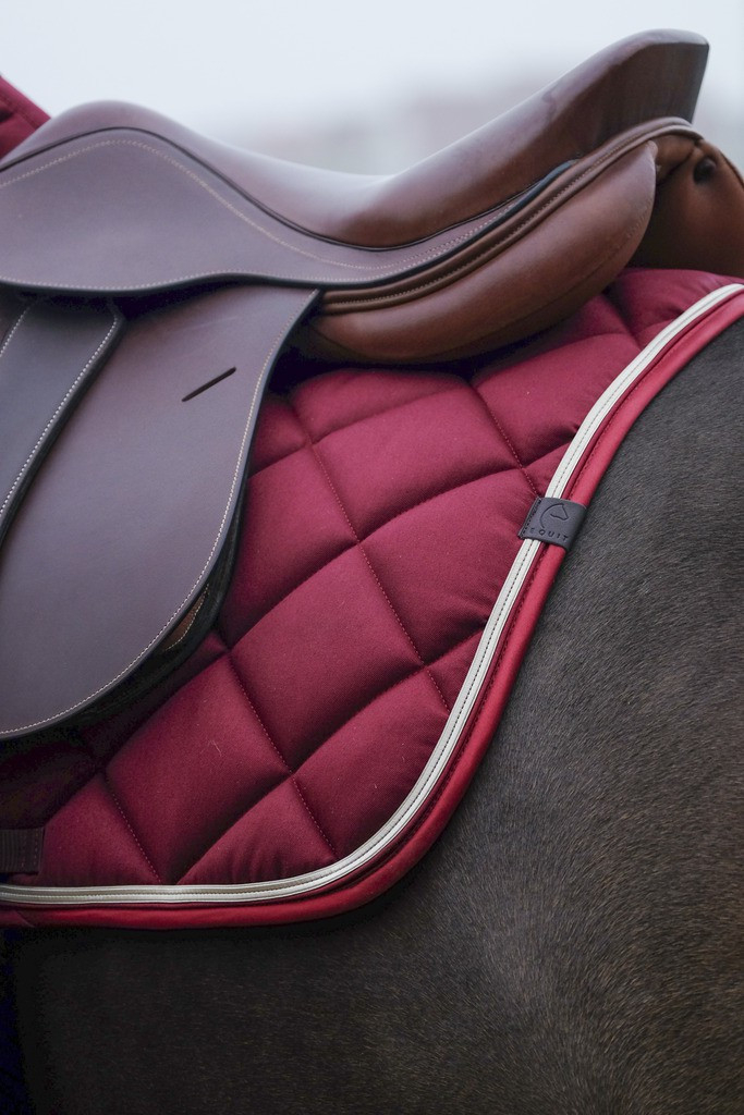 EQUITHEME Zadeldek Classic gemengd bordeaux - Maat Paard