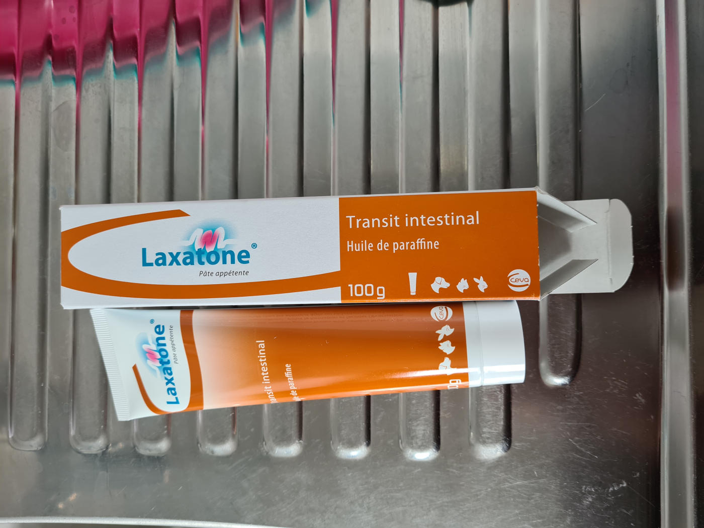 Laxatone + pour chien et chat : pâte orale à base d'huile de paraffine pour  les troubles digestifs