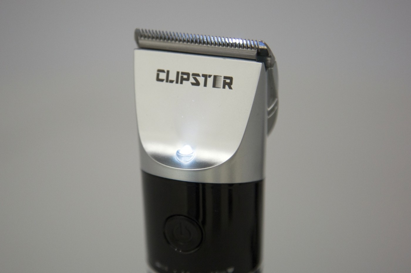 Tondeuse sans fil DeloX Clipster avec affichage Led