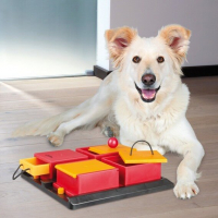 Dog Activity hondenspeelgoed strategiespel Poker Box